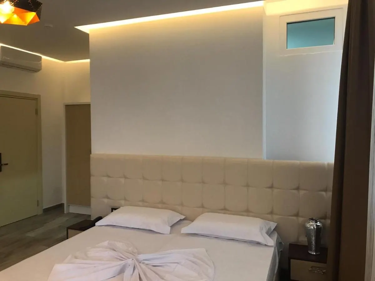 Mille Amici Hotell Shëngjin