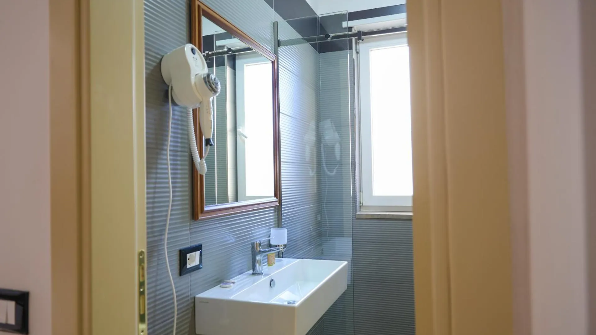 *****  Mille Amici Hotell Shëngjin Albanien